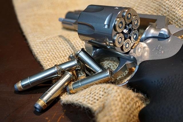 Guns with ammo image